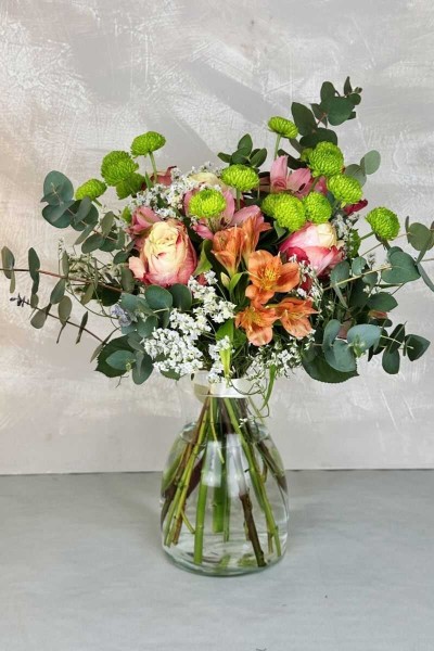 Ramo Silvestre de Rosas y Astromelias